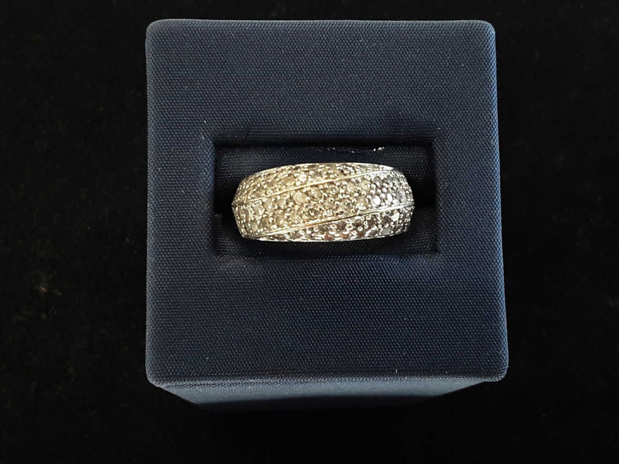 Women's Ring - White Gold 10k (.417) 4.5 grams Size 7.5
