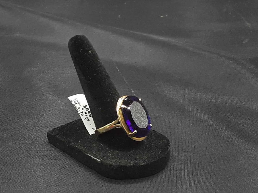 Women's Ring - Yellow Gold 14k (.585) 5.7 grams Size 8.5