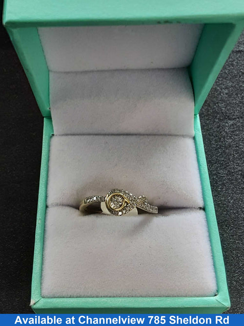 Women's Ring - Yellow Gold 10k (.417) 2.3 grams Size 7