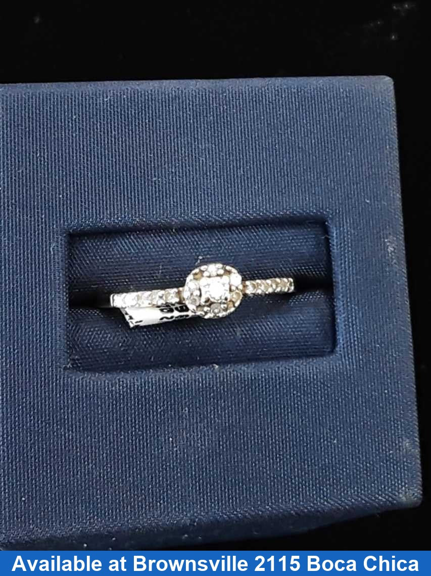 Women's Ring - Solitaire - Yellow Gold 10k (.417) 1.7 grams Size 8