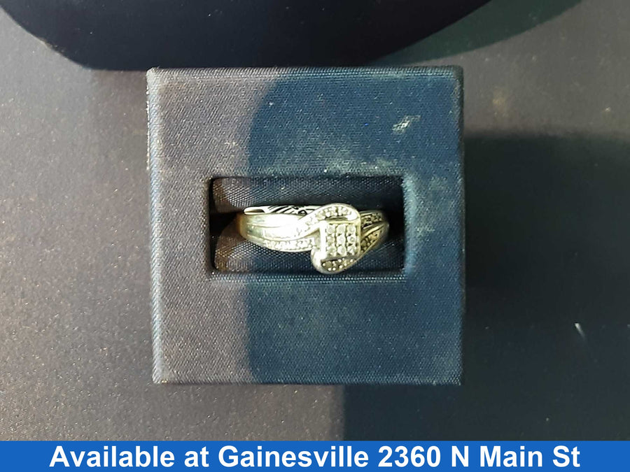 Women's Ring - Silver 2.9 grams Size 8
