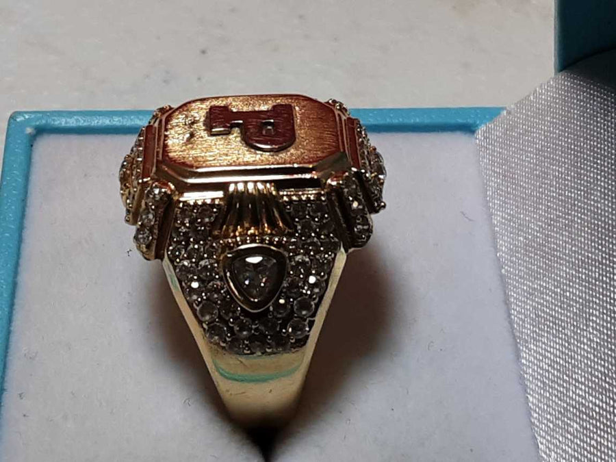 Men's Ring - Yellow Gold 10k (.417) 7.4 grams Size 10.5