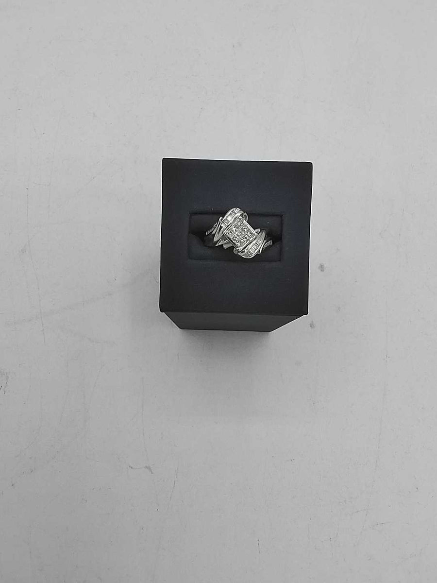 Women's Ring - Yellow Gold 14k (.585) 4.8 grams Size 10.5