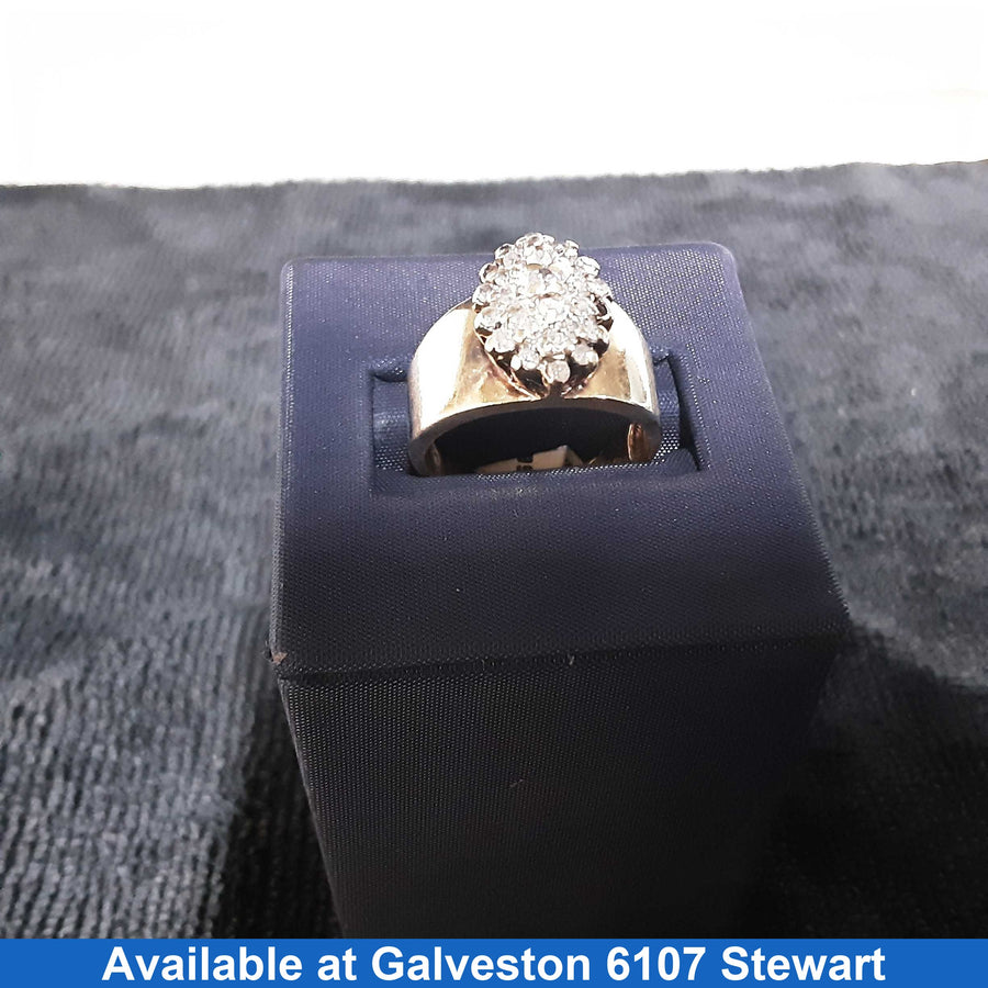 Women's Ring - Yellow Gold 10k (.417) 4.3 grams Size 6