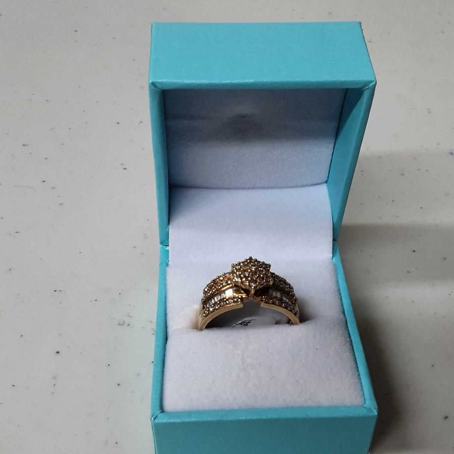 Women's Ring - Yellow Gold 10k (.417) 6.8 grams Size 10