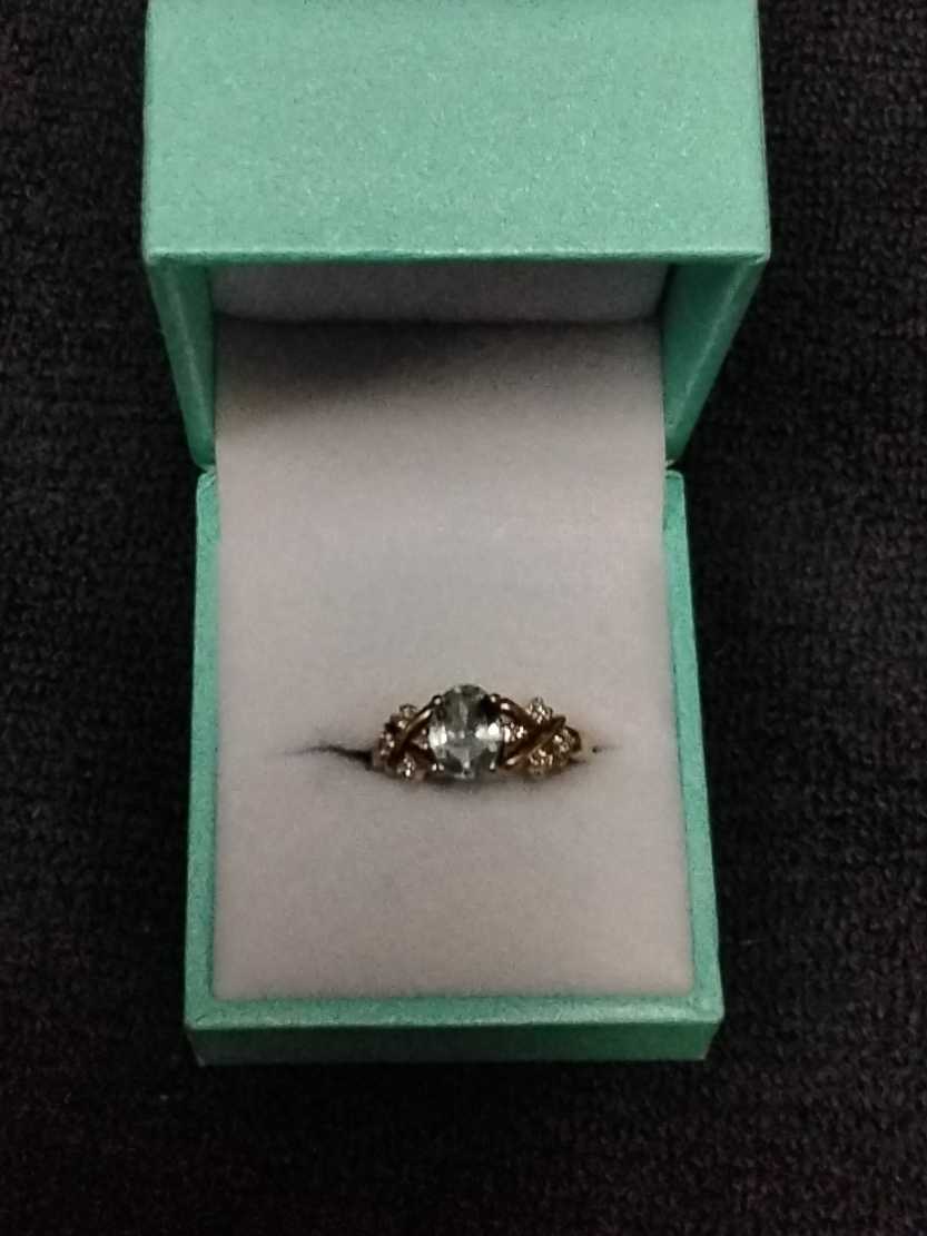 Women's Ring - Solitaire - Yellow Gold 10k (.417) 2.4 grams Size 7