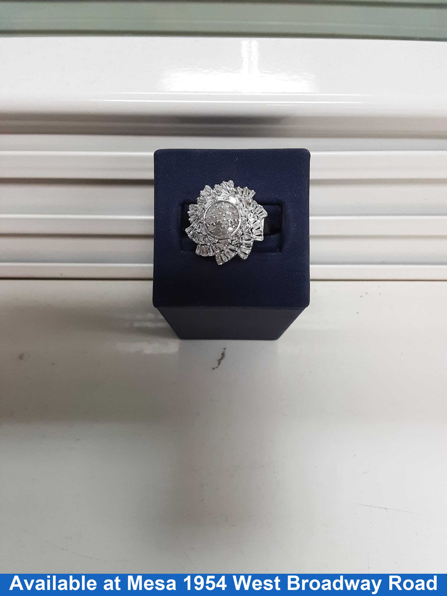 Women's Ring - Silver 6.2 grams Size 7