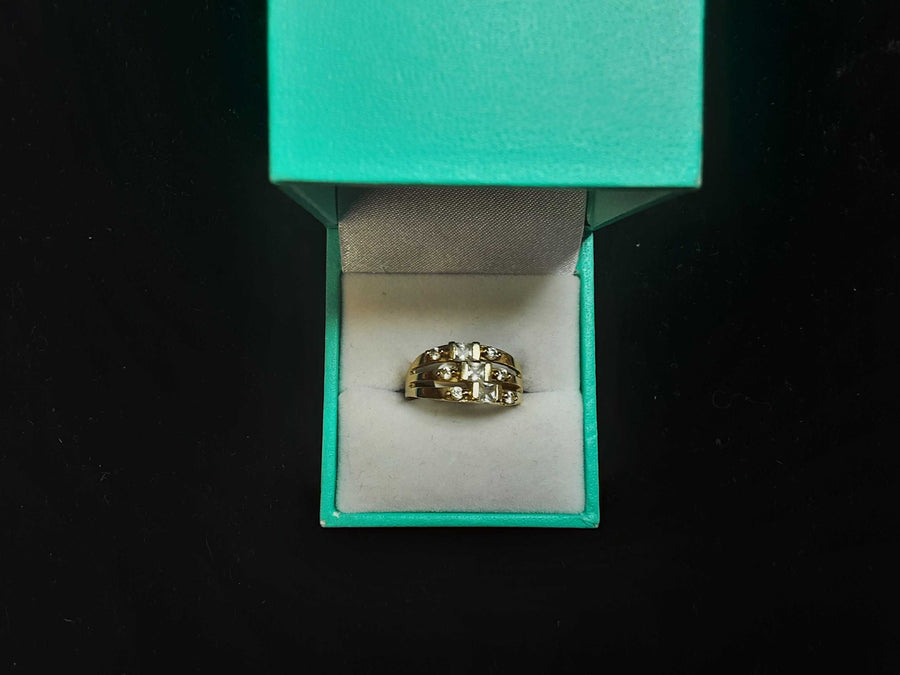 Women's Ring - Yellow Gold 14k (.585) 4 grams Size 8