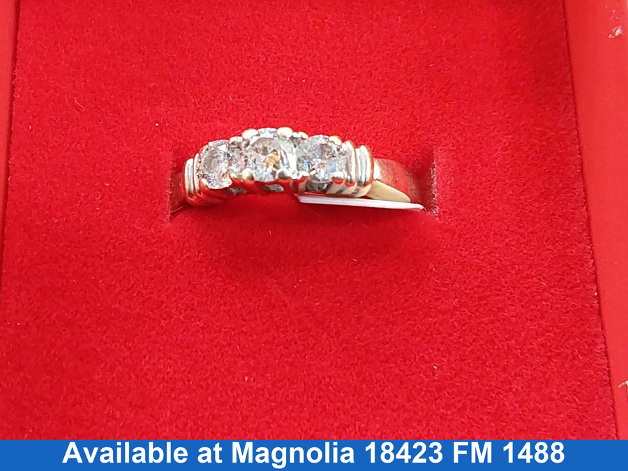 Women's Ring - Solitaire - Yellow Gold 14k (.585) 3.4 grams Size 6.5