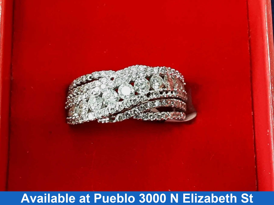 Women's Ring - White Gold 18k (.750) 5.8 grams Size 7.5