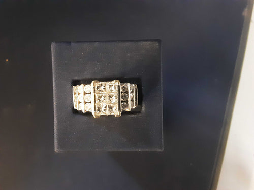 Women's Ring - White Gold 14k (.585) 14.7 grams Size 8