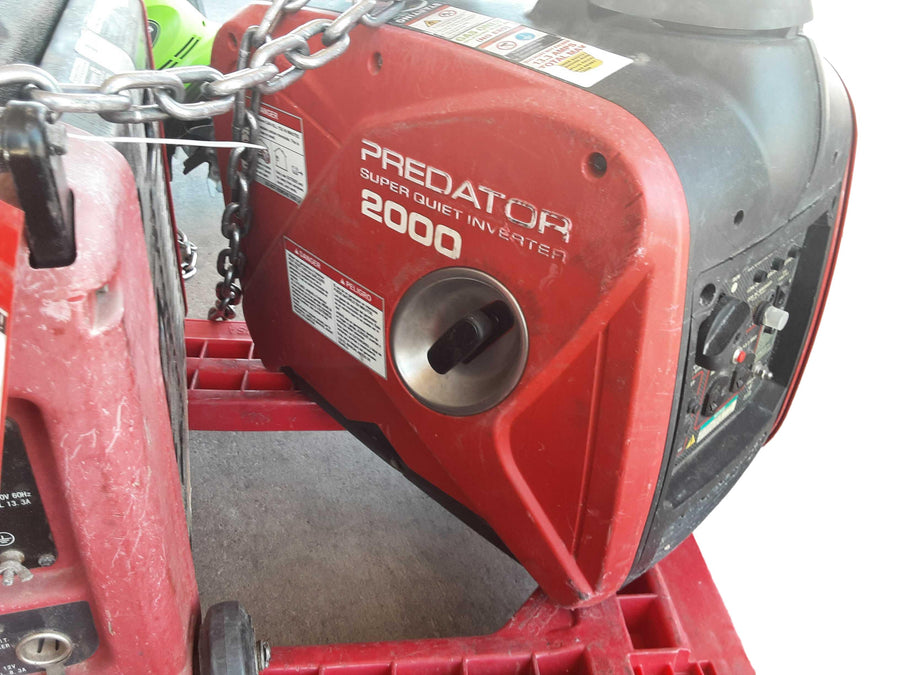 Predator 2000 Watt Super Quiet Inverter Red Generator