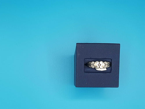 Women's Ring - Silver 4.3 grams Size 8