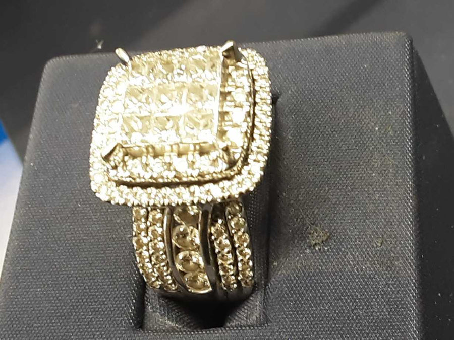 Women's Ring - White Gold 10k (.417) 9.5 grams Size 20