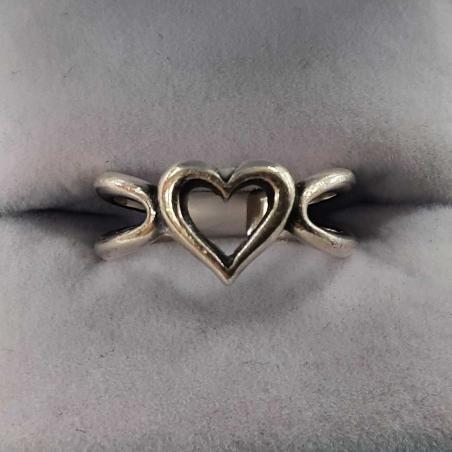 Women's Ring - Silver 4.2 grams Size 7