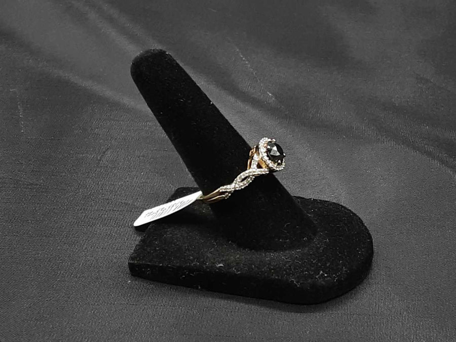 Women's Ring - Yellow Gold 14k (.585) 3.7 grams Size 7