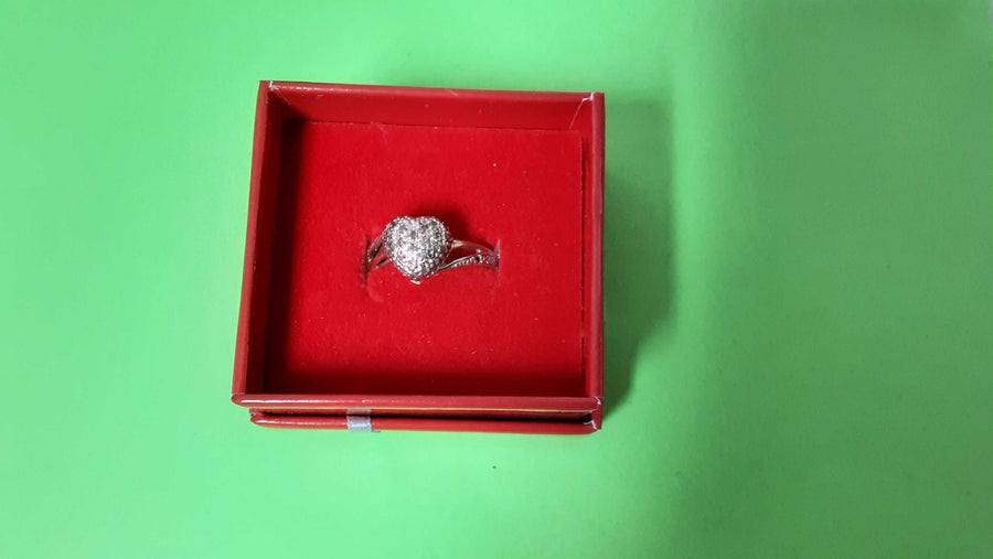 Women's Ring - White Gold 10k (.417) 2.4 grams Size 7