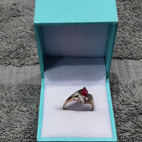Women's Ring - Yellow Gold 10k (.417) 2.4 grams Size 20