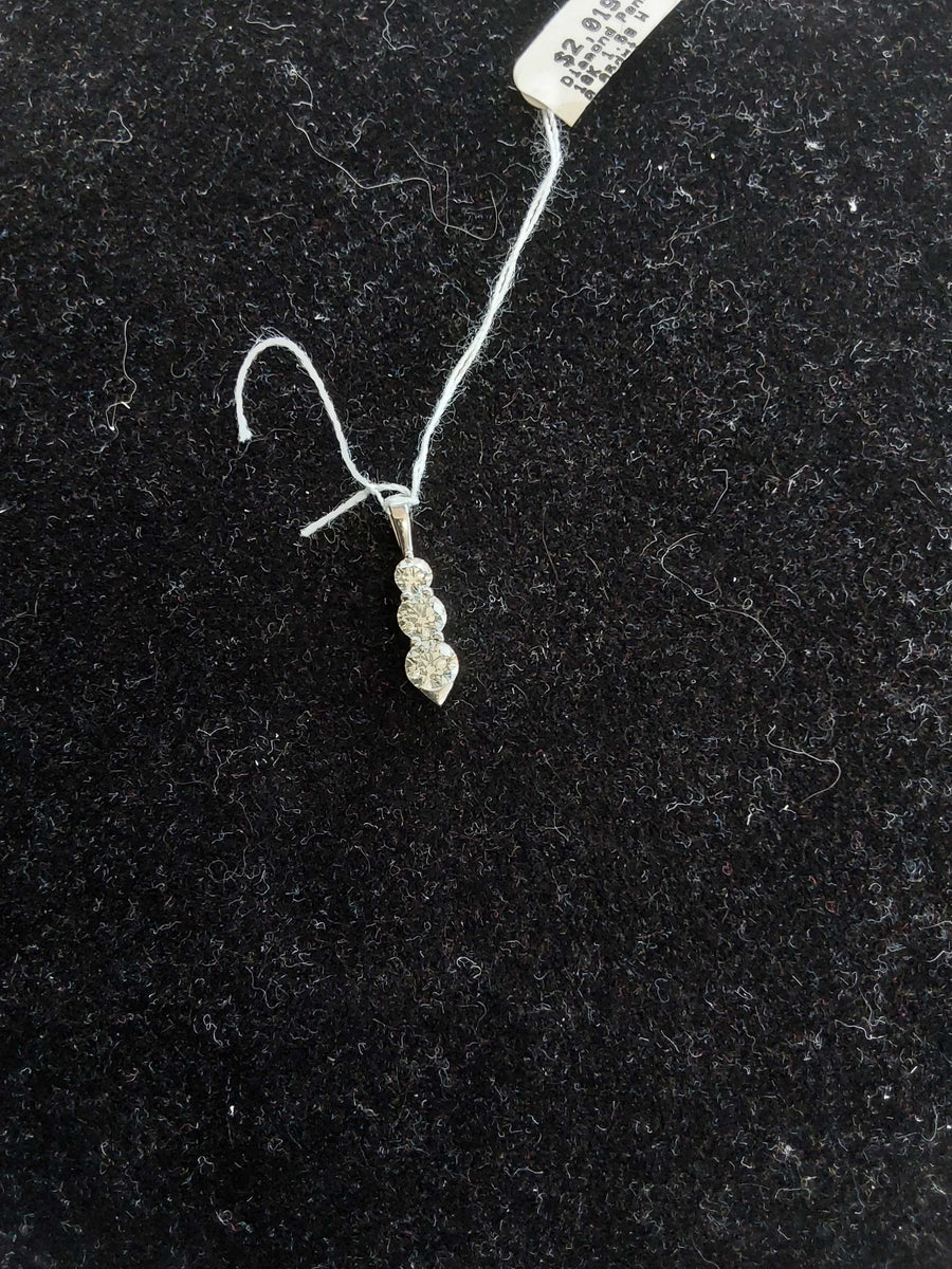 Diamond Pendant - White Gold 18k (.750) 1.5 grams