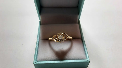 Women's Ring - Yellow Gold 14k (.585) 2.4 grams Size 9.5