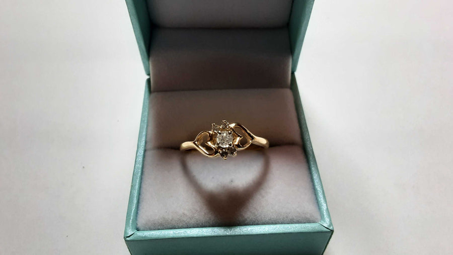 Women's Ring - Yellow Gold 14k (.585) 2.4 grams Size 9.5