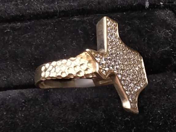 Men's Ring - Yellow Gold 10k (.417) 5 grams Size 10.5
