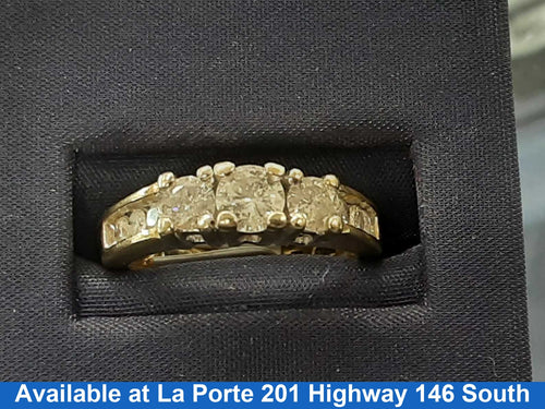 Women's Ring - Yellow Gold 14k (.585) 4.1 grams Size 5.5