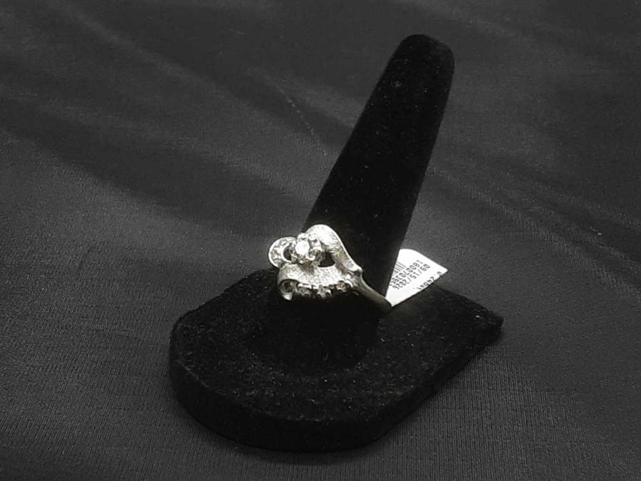 Women's Ring - White Gold 14k (.585) 4.2 grams Size 7