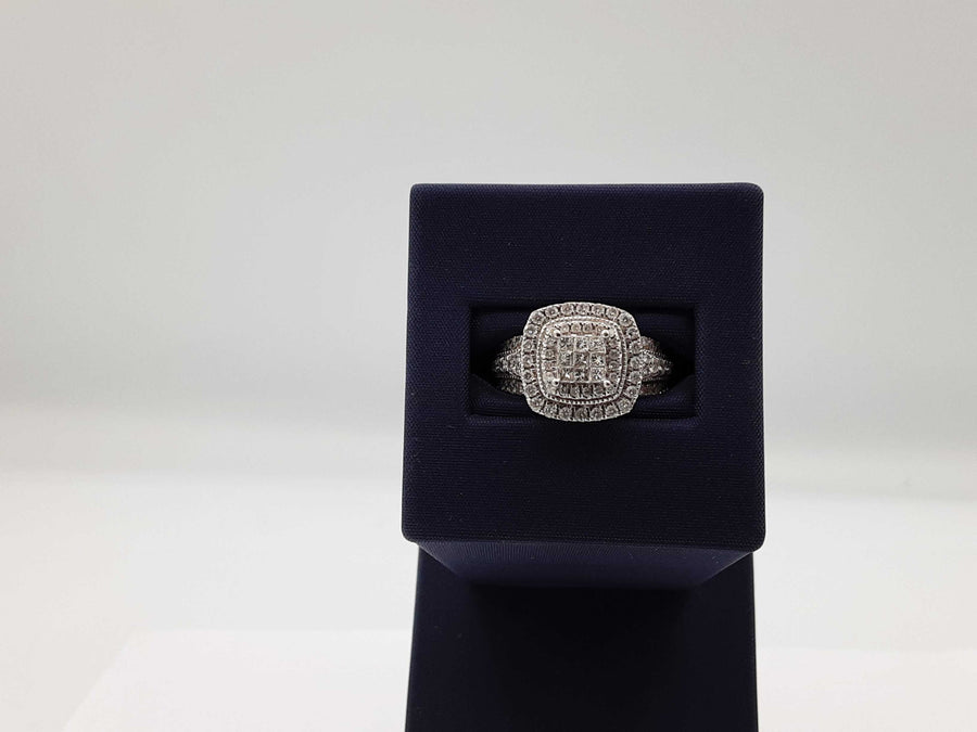 Women's Ring - White Gold 10k (.417) 4.7 grams Size 8