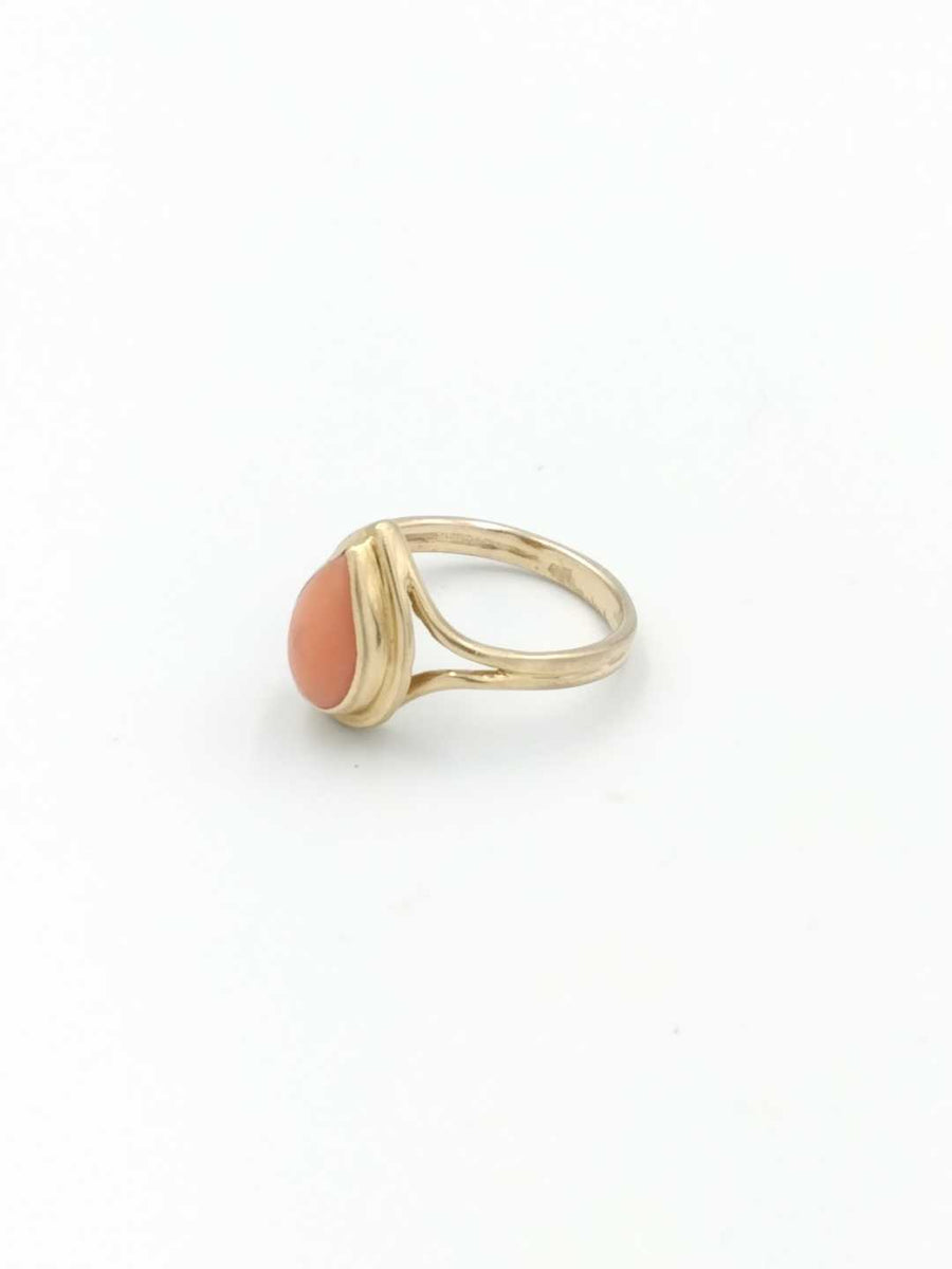 Women's Ring - Yellow Gold 14k (.585) 3.2 grams Size 7.5