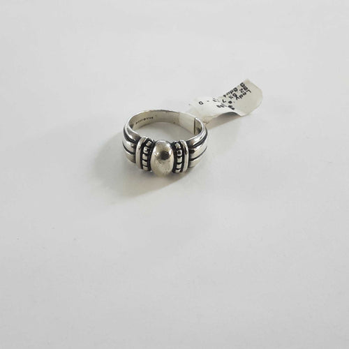 Women's Ring - Silver 7.2 grams Size 8