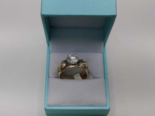 Women's Ring - Solitaire - Yellow Gold 10k (.417) 5.2 grams Size 10.5