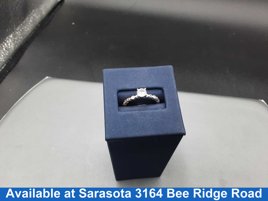 Women's Ring - White Gold 14k (.585) 2.6 grams Size 7