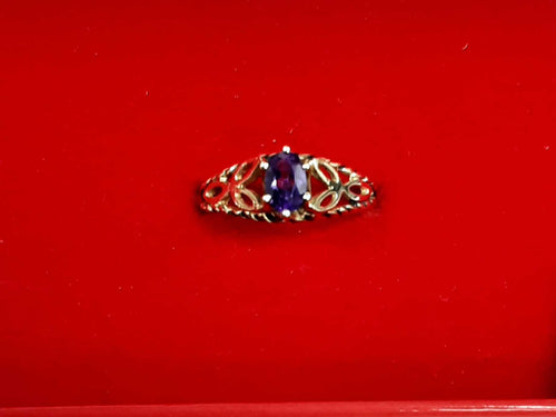 Women's Ring - Yellow Gold 10k (.417) 2.2 grams Size 6.5