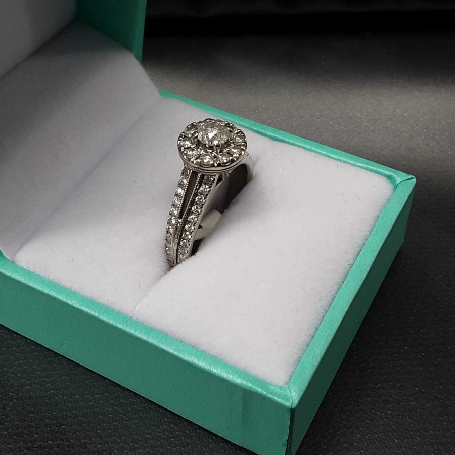 Women's Ring - Yellow Gold 14k (.585) 6.6 grams Size 7
