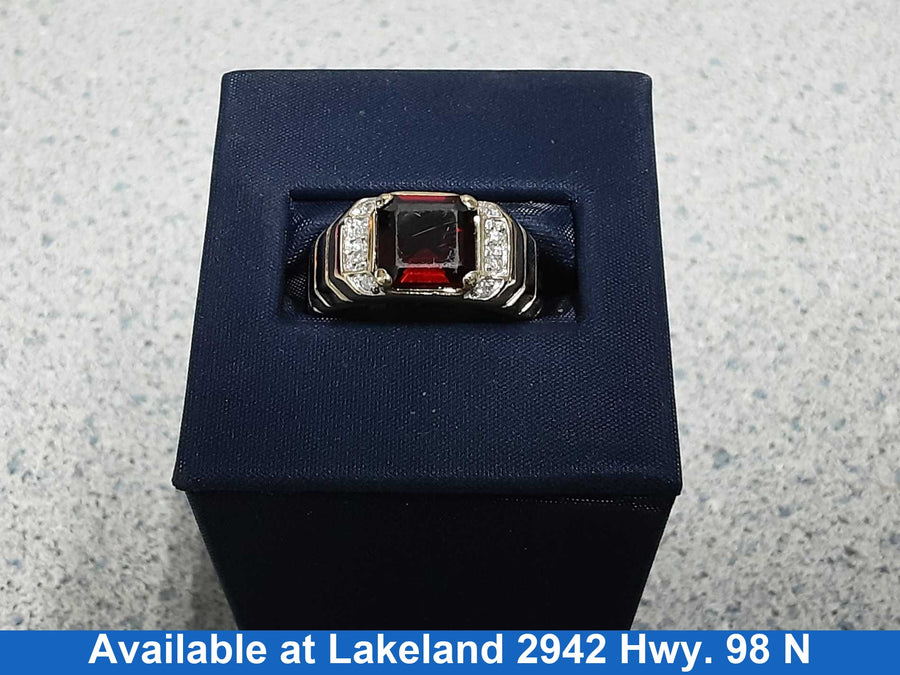 Men's Ring - Yellow Gold 10k (.417) 4 grams Size 7.5