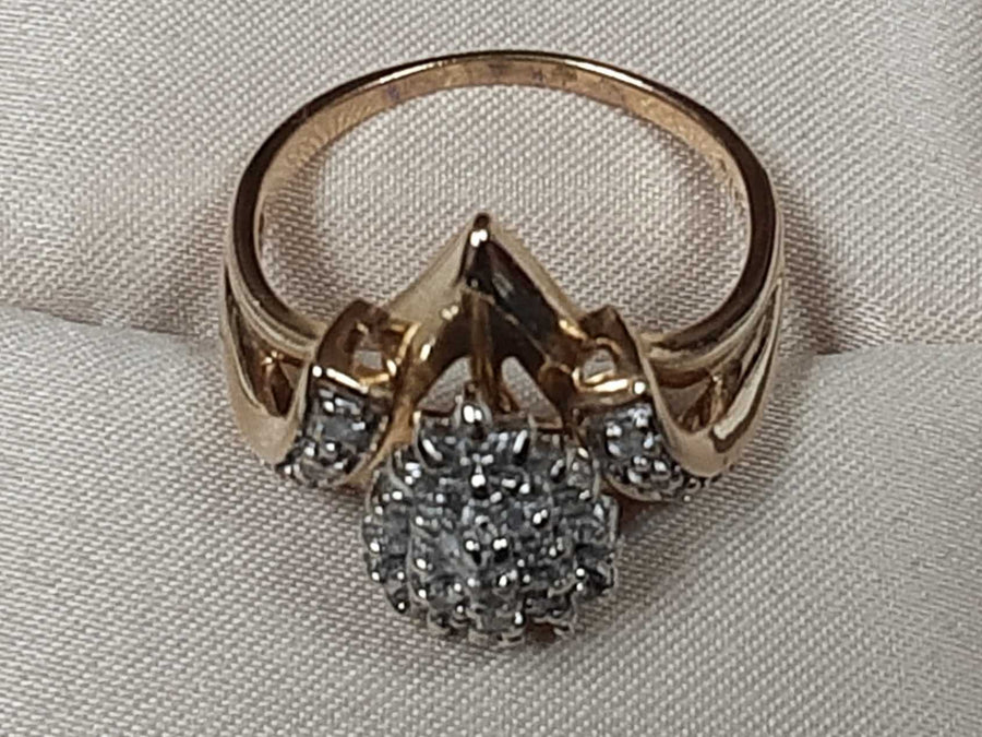 Women's Ring - Yellow Gold 14k (.585) 5.8 grams Size 9.5