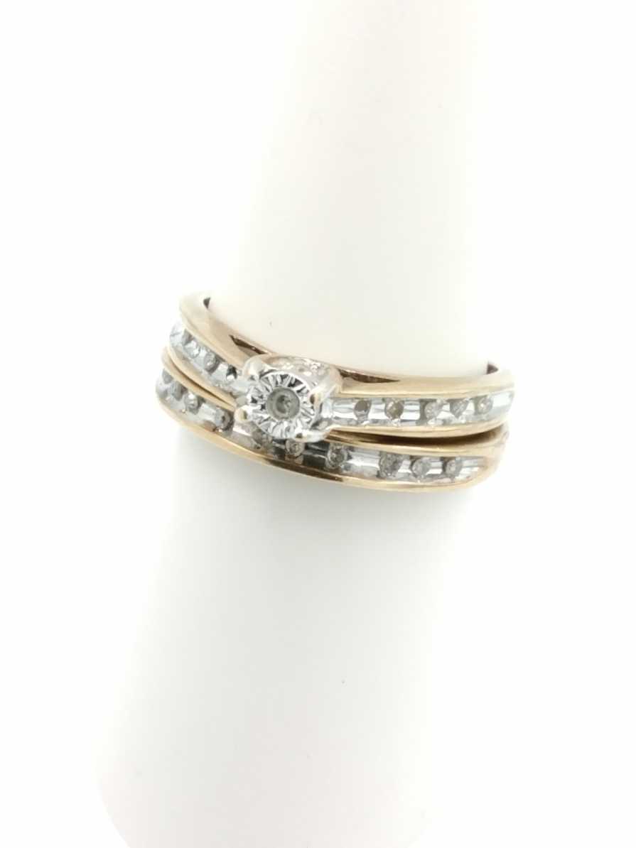 Women's Ring - Yellow Gold 10k (.417) 3.9 grams Size 8