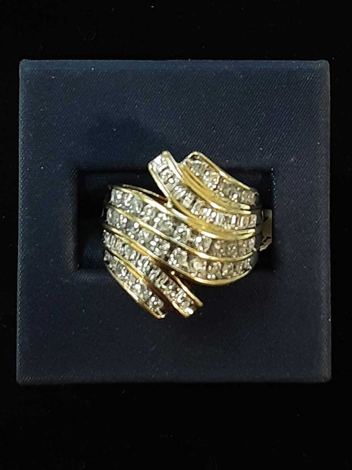 Women's Ring - Yellow Gold 10k (.417) 5.5 grams Size 7