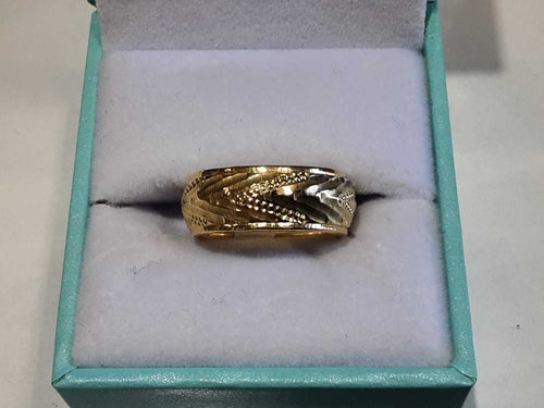 Ring - Wedding Band - Yellow Gold 14k (.585) 3.6 grams Size 6