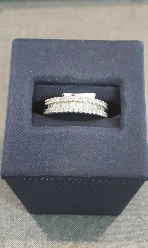 Ring - Wedding Band - White Gold 10k (.417) 2.9 grams Size 7