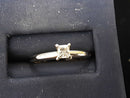 Women's Ring - Solitaire - White Gold 10k (.417) 1.9 grams Size 7.5