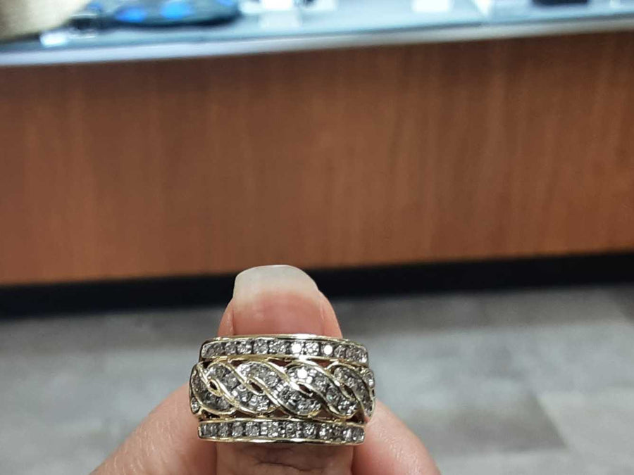 Men's Ring - Yellow Gold 10k (.417) 8.1 grams Size 8