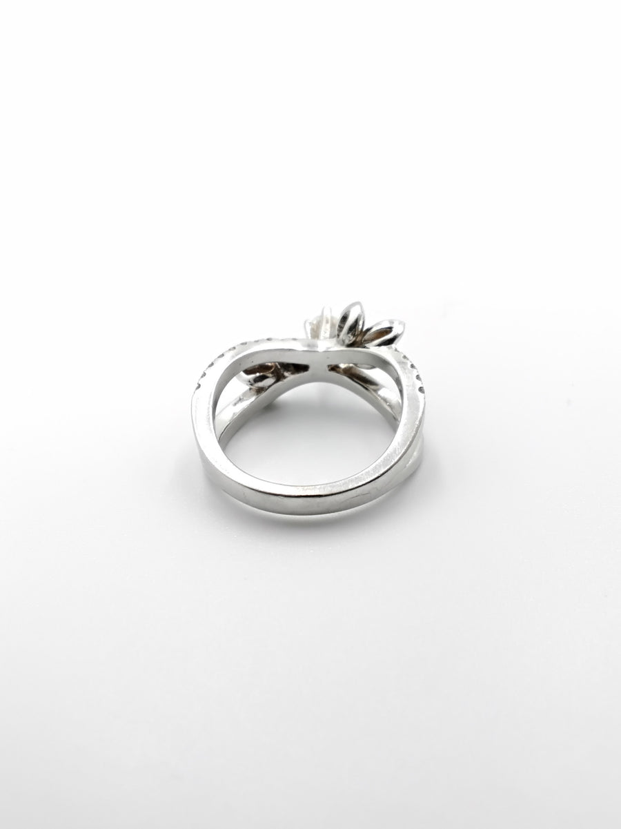 Women's Ring - White Gold 14k (.585) 6.3 grams Size 7