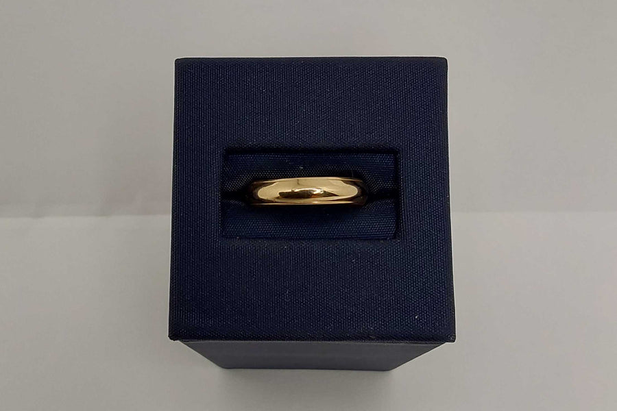 Ring - Wedding Band - Yellow Gold 14k (.585) 2.81 grams Size 5.5