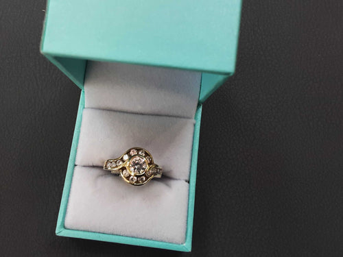 Women's Ring - Yellow Gold 10k (.417) 4 grams Size 7