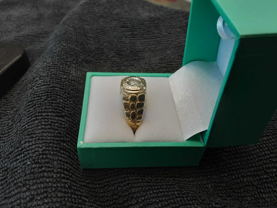 Men's Ring - Yellow Gold 14k (.585) 8.1 grams Size 9