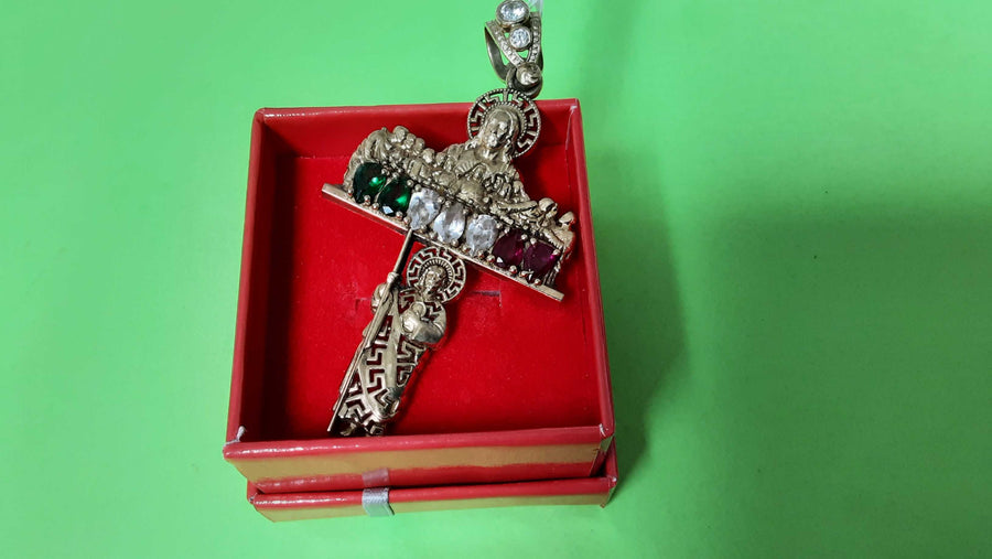 Religious Pendant - Yellow Gold 10k (.417) 8.1 grams