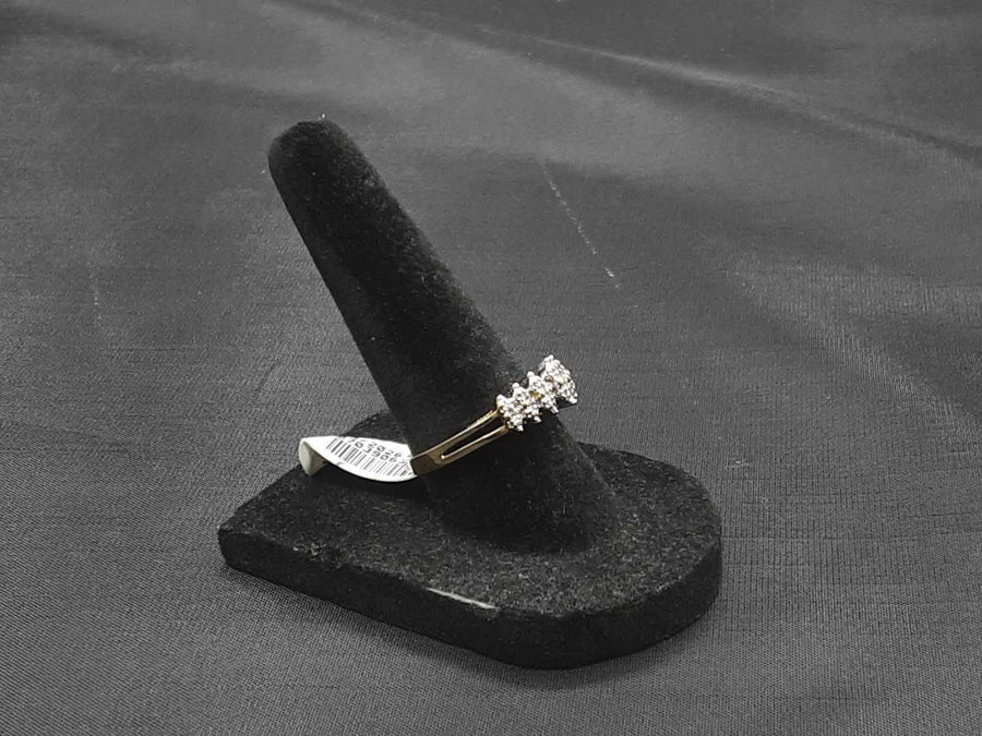 Women's Ring - Yellow Gold 10k (.417) 2.7 grams Size 7
