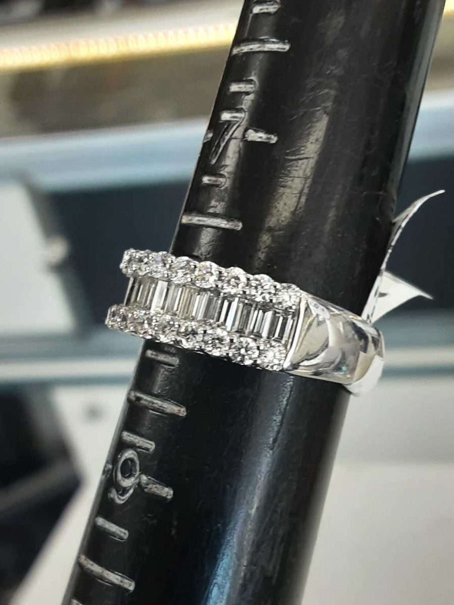Ring - Wedding Band - White Gold 14k (.585) 5.4 grams Size 8